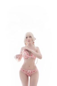 saya the fox cosplay model in pink lingerie 0008